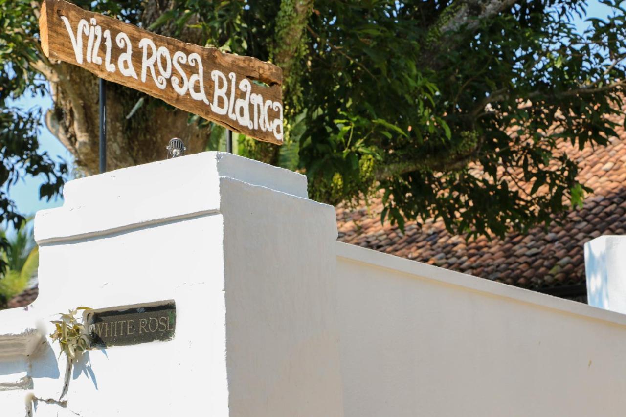 Villa Rosa Blanca Galle Buitenkant foto